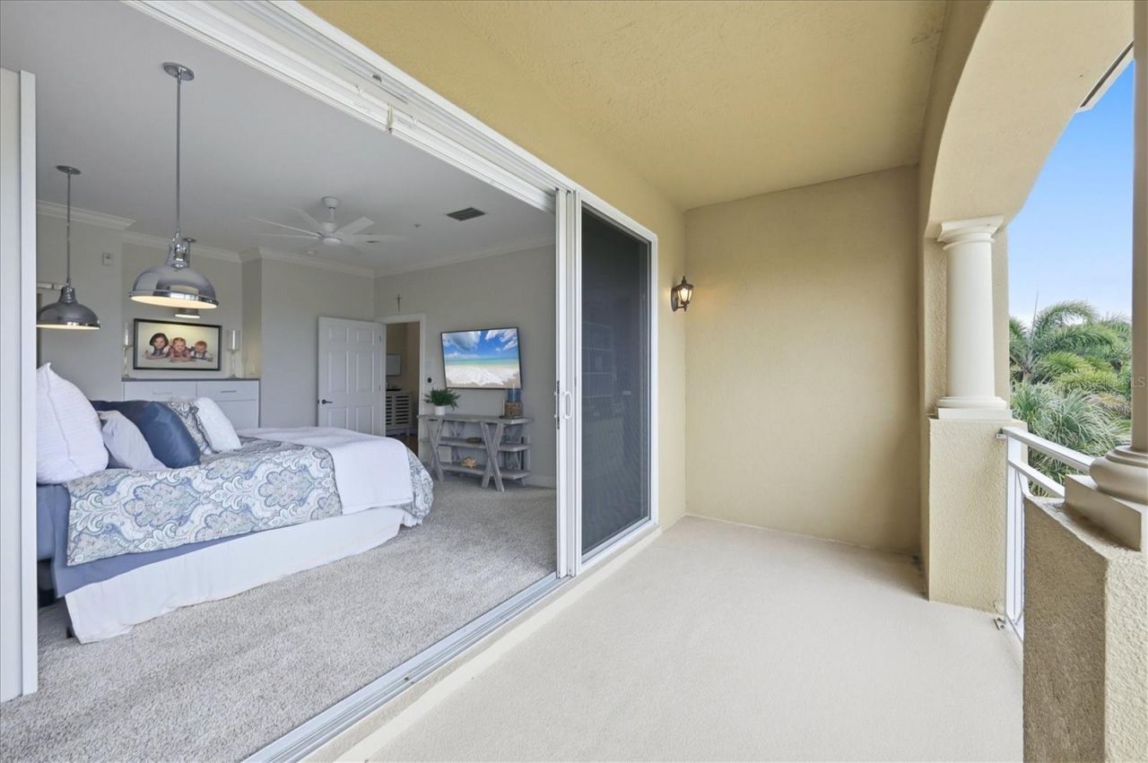 712 Granada Avenue, Unit 2, Venice, FL 34285 Photo