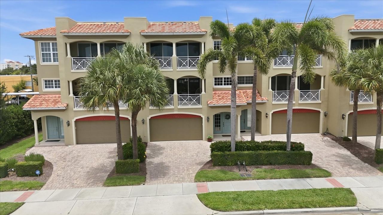 712 Granada Avenue, Unit 2, Venice, FL 34285 Photo