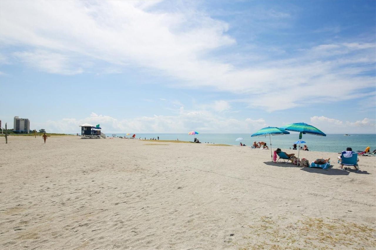 712 Granada Avenue, Unit 2, Venice, FL 34285 Photo