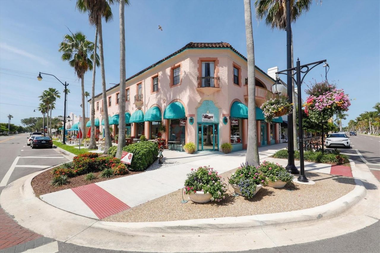712 Granada Avenue, Unit 2, Venice, FL 34285 Photo