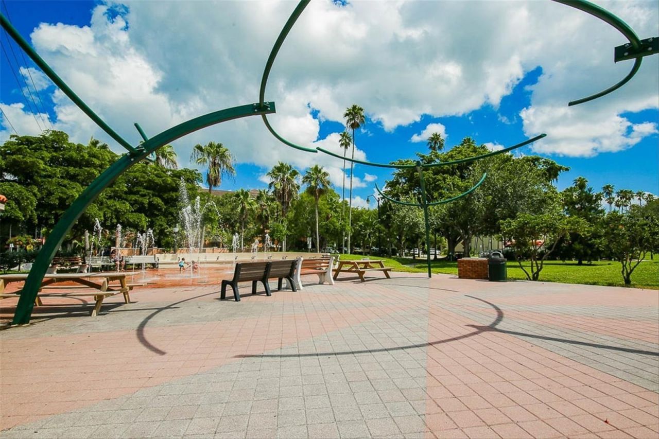 712 Granada Avenue, Unit 2, Venice, FL 34285 Photo