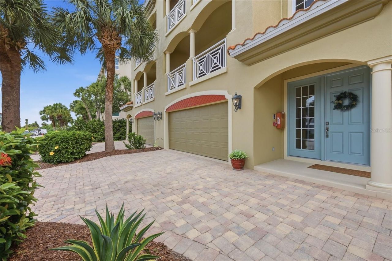 712 Granada Avenue, Unit 2, Venice, FL 34285 Photo