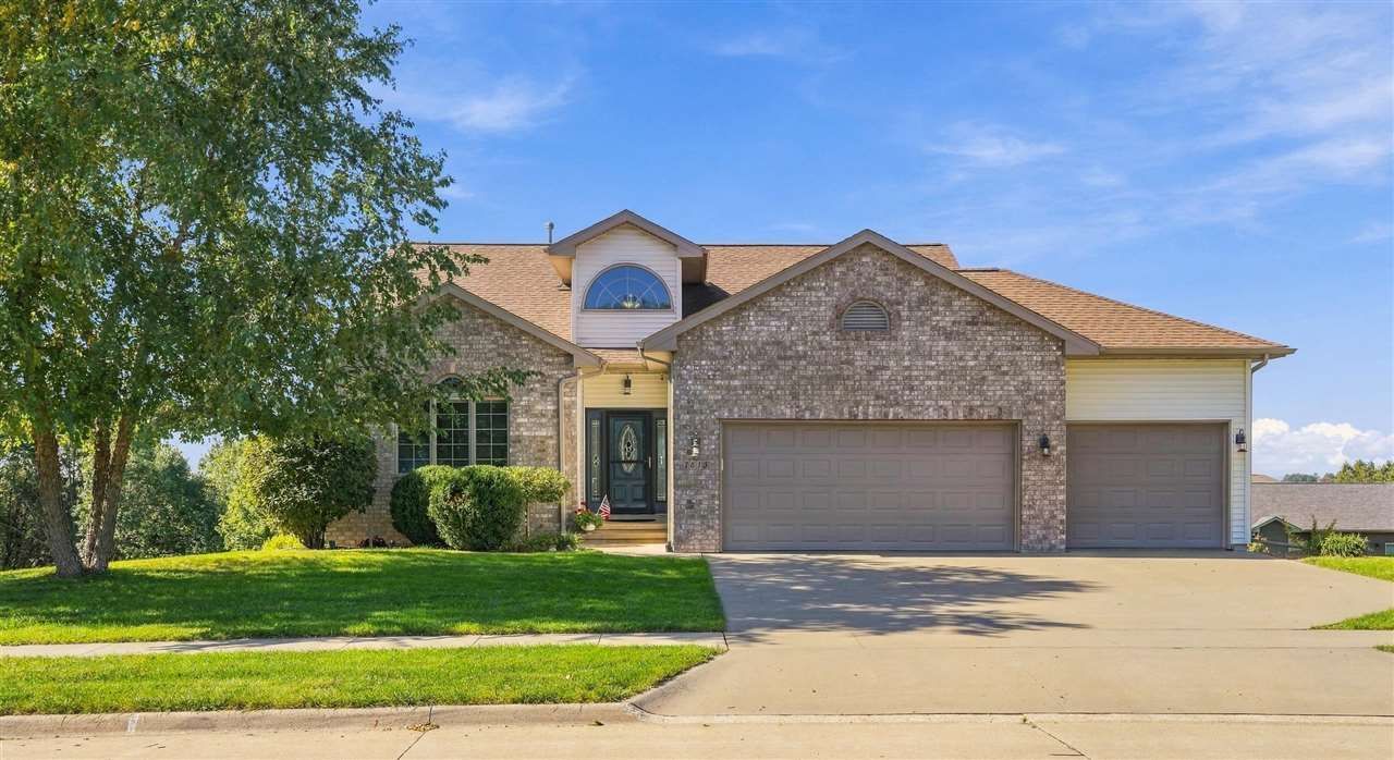 1615 Poplar Ln, North Liberty, IA 52317 Main Photo