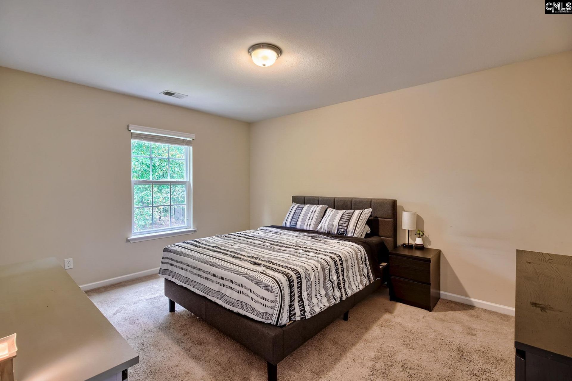 473 Denman Loop  Photo 24