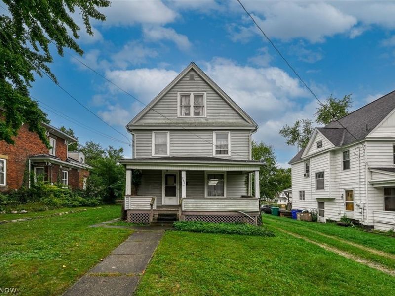 267 W Riddle Avenue, Ravenna, OH 44266 Photo 2