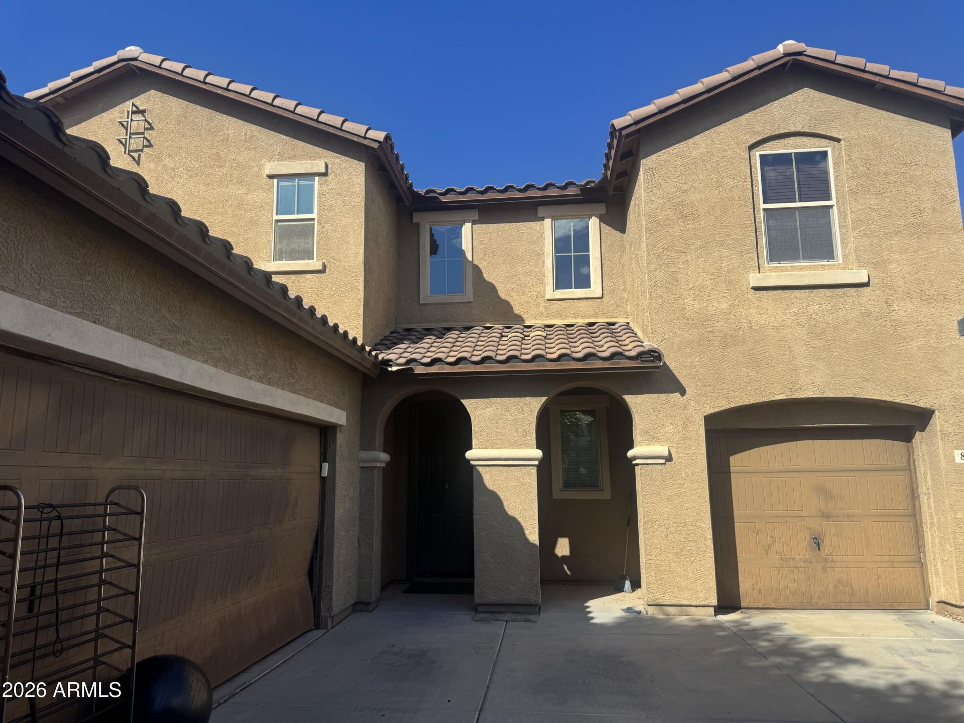 816 W Desert Hollow Drive, San Tan Valley, AZ 85143 Main Photo