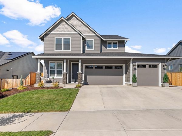 1237 Stonegate Drive, Eagle Point, OR 97524