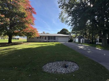 58348 Jefferson View Drive, Goshen, IN 46528