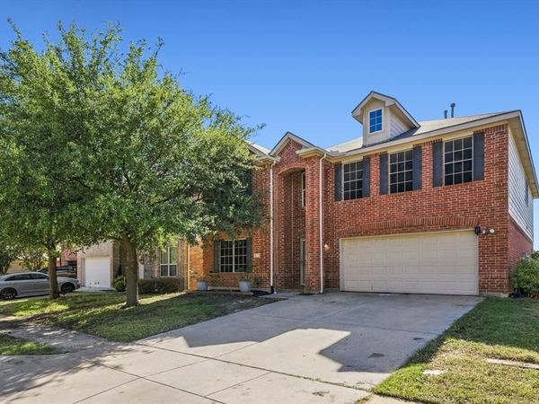 8745 Golden Sunset Trail, Fort Worth, TX 76244