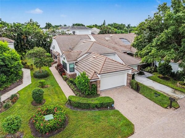579 Park Shore DR W, Unit I1, NAPLES, FL 34103