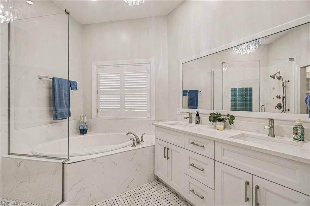 579 Park Shore Dr W, Unit I1, Naples, FL 34103 Photo