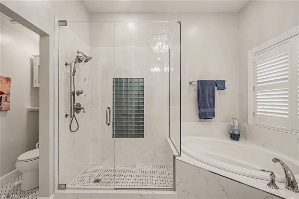 579 Park Shore Dr W, Unit I1, Naples, FL 34103 Photo