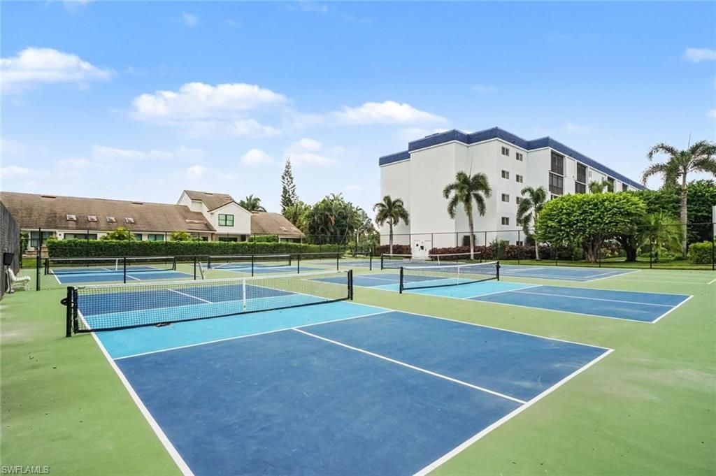 579 Park Shore Dr W, Unit I1, Naples, FL 34103 Photo