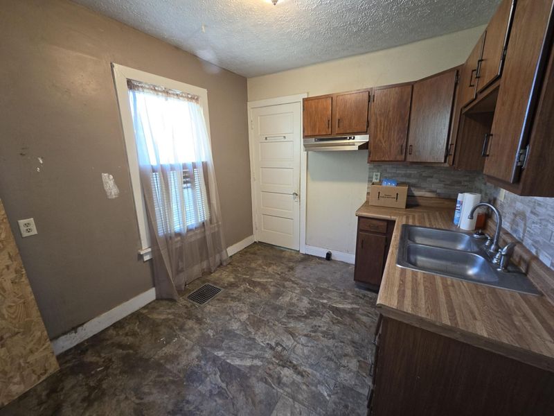 2077 Stanview Avenue, Dayton, OH 45404 Photo 2