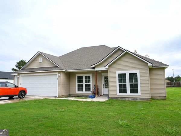 55 W Stanley Rd Extension, Ray City, GA 31645
