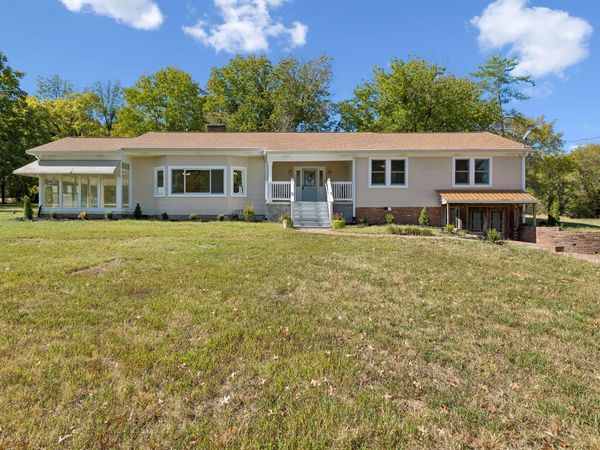 2036 Sparta Pike , Lebanon, TN 37090