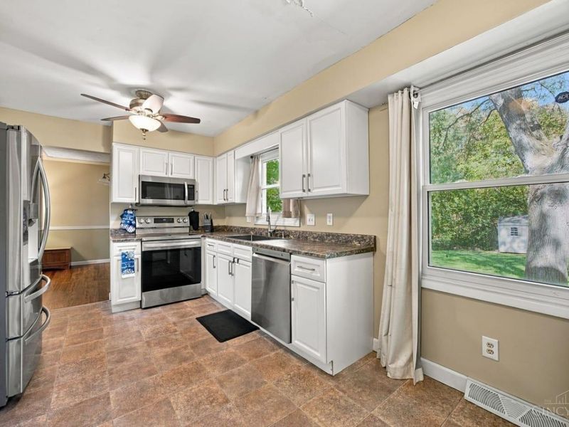 1946 Edgewater Drive, Springfield Township, OH 45240 Photo 14