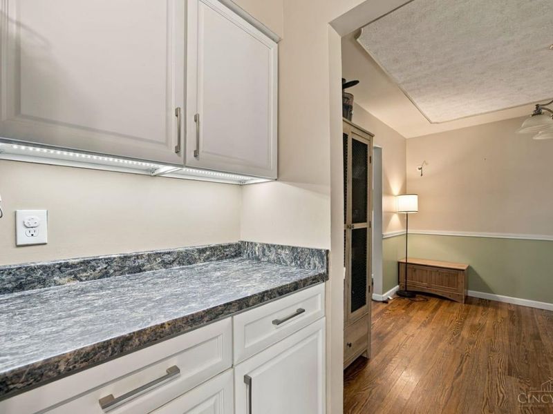 1946 Edgewater Drive, Springfield Township, OH 45240 Photo 15