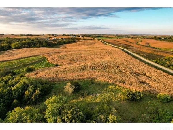 0000 64 Highway, Wyoming, IA 52362