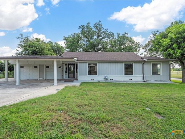 1524 E Avenue B , Temple, TX 76501