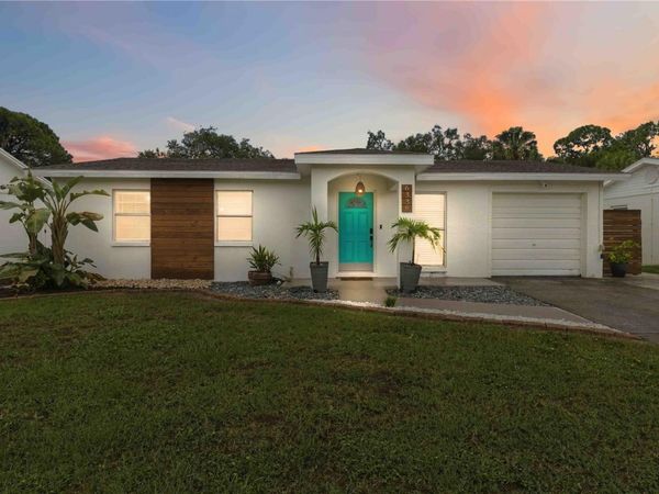 6339 S LANSDALE CIRCLE, TAMPA, FL 33616