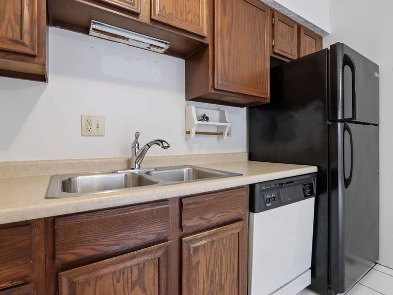 2548 Home Acre Drive, Unit 43, Columbus, OH 43231 Photo 13