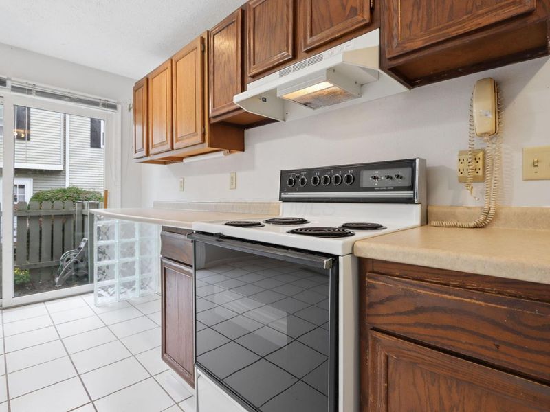 2548 Home Acre Drive, Unit 43, Columbus, OH 43231 Photo 14