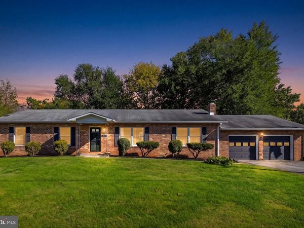 8574 MOUNTAINVIEW AVENUE, MARSHALL, VA 20115
