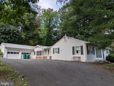 936 BELLE VISTA DRIVE, ENOLA, PA 17025