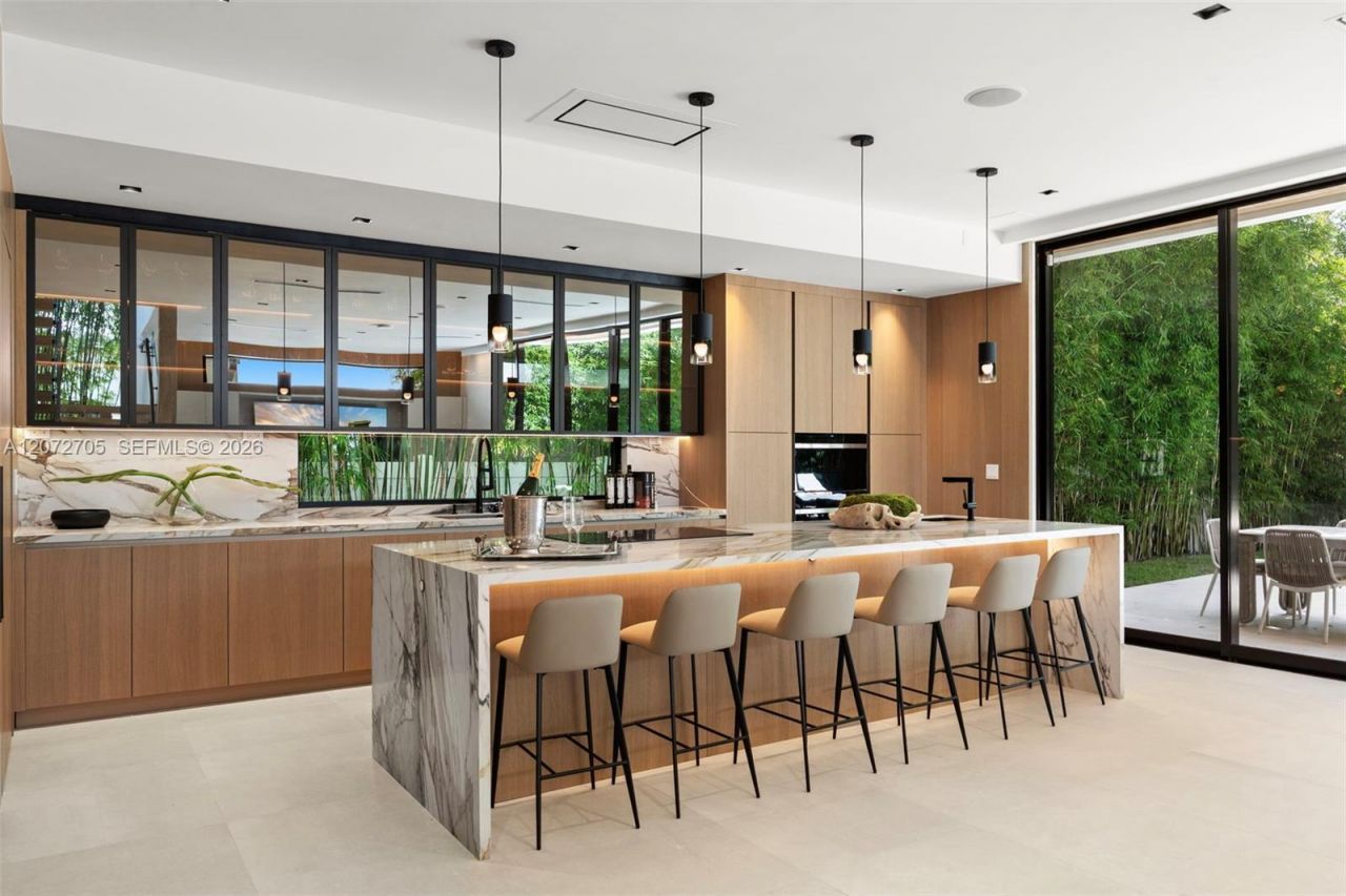 Please Call For Address, Miami Beach, FL 33141 Photo