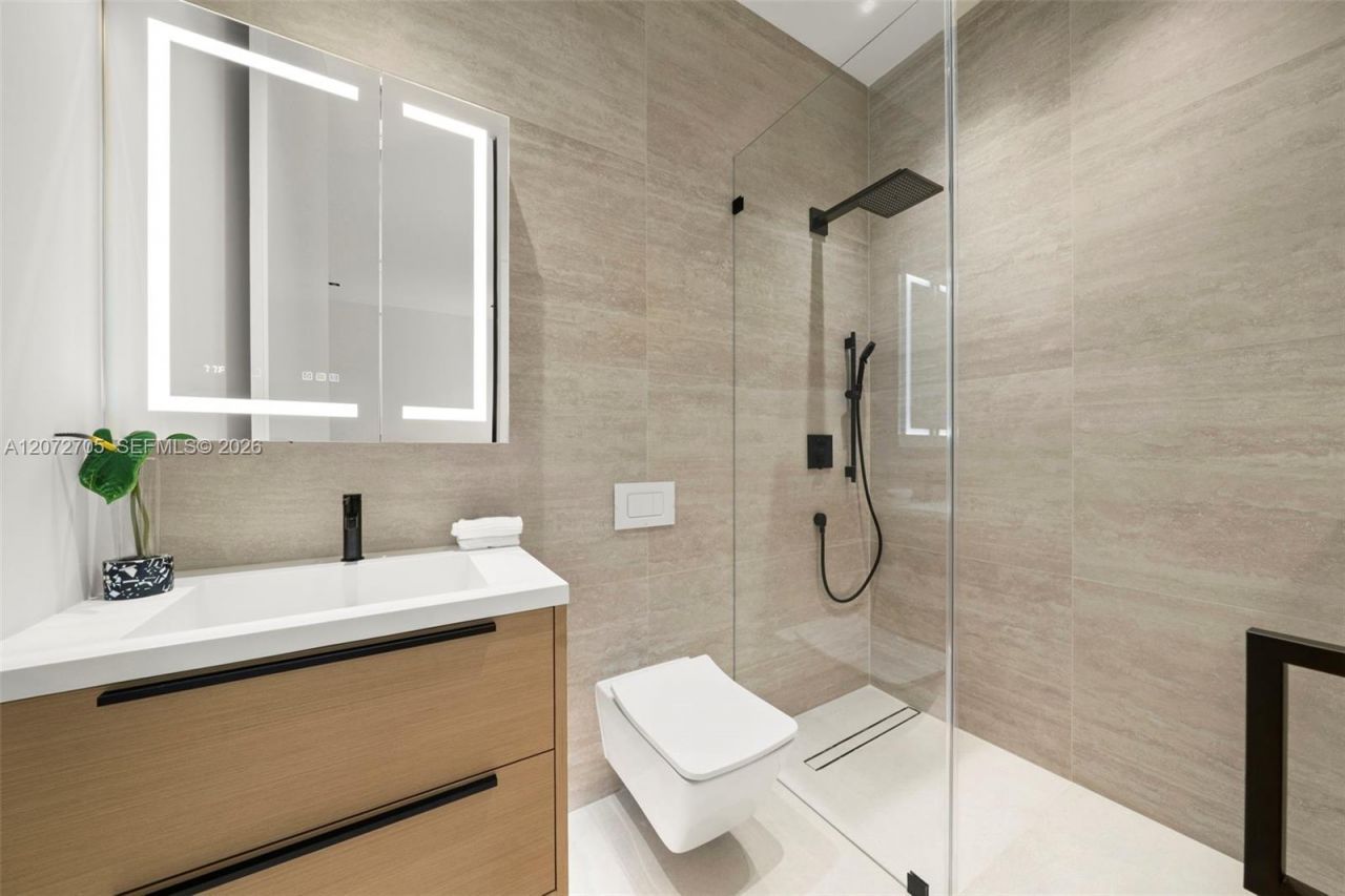 Please Call For Address, Miami Beach, FL 33141 Photo