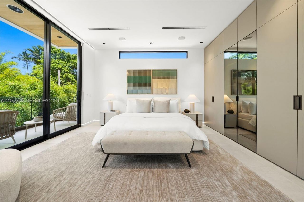 Please Call For Address, Miami Beach, FL 33141 Photo