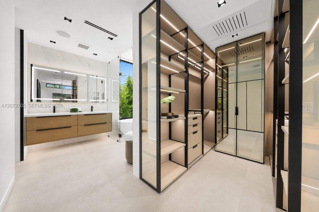Please Call For Address, Miami Beach, FL 33141 Photo