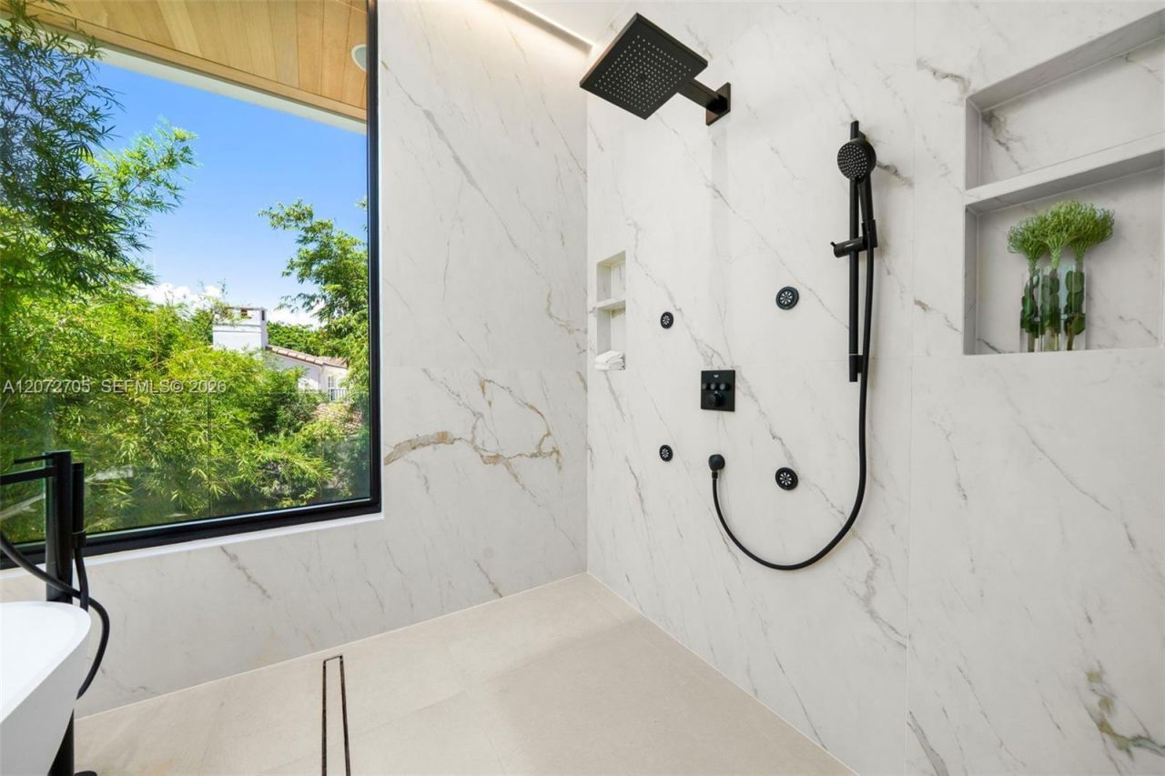 Please Call For Address, Miami Beach, FL 33141 Photo