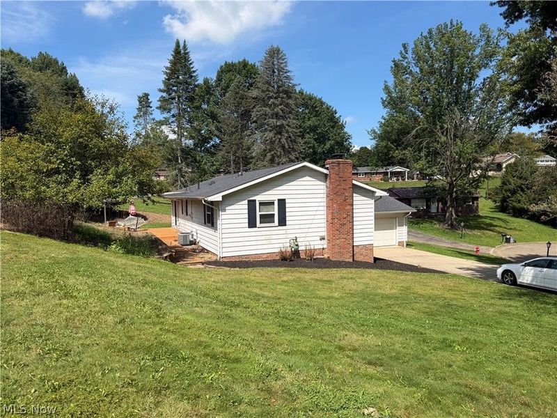 430 Hazelwood Drive SW, New Philadelphia, OH 44663 Photo 4