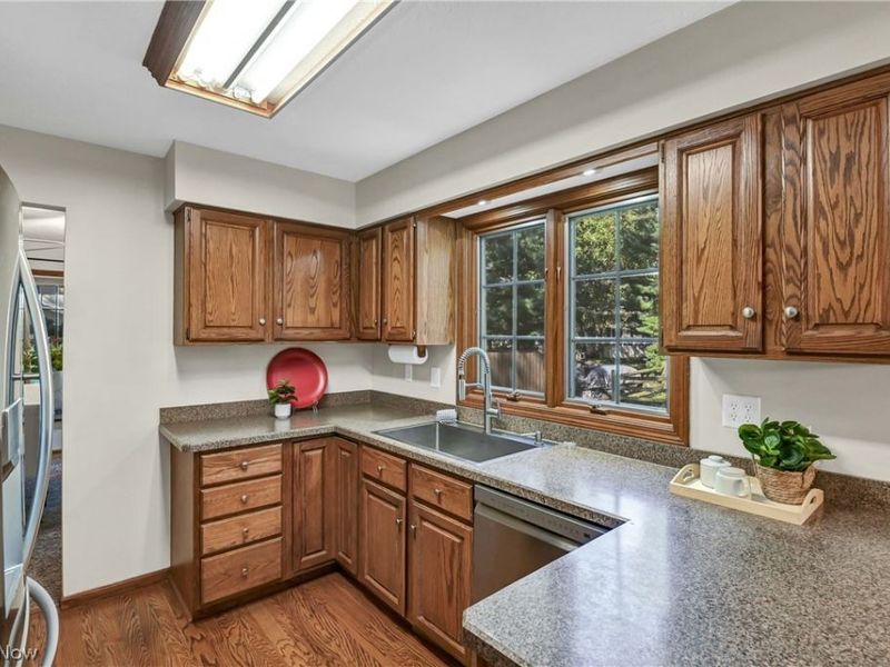32372 Orchard Park Drive, Avon Lake, OH 44012 Photo 14