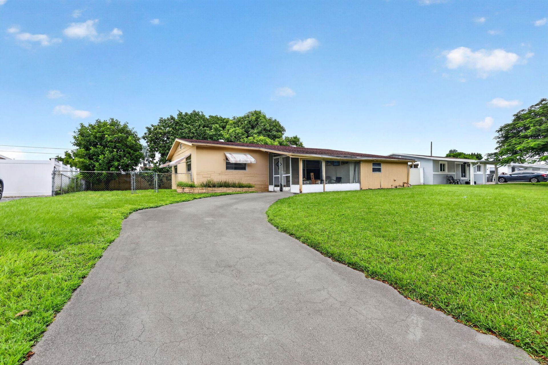 913 Jamaican Drive, West Palm Beach, FL 33415 Photo
