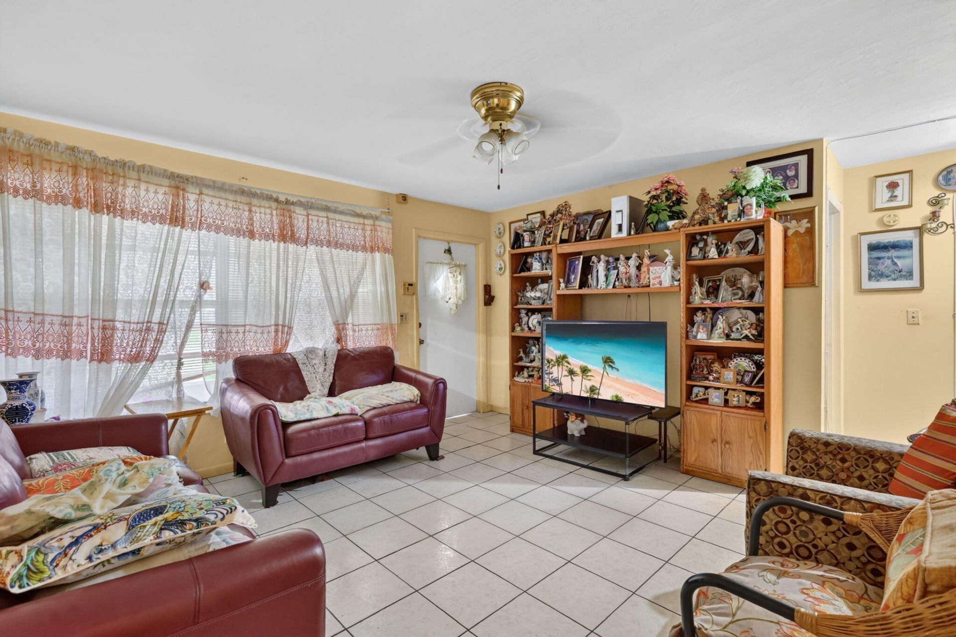 913 Jamaican Drive, West Palm Beach, FL 33415 Photo