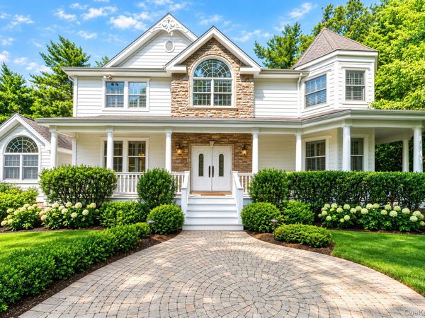 9 Godfrey Lane , Huntington, NY 11743