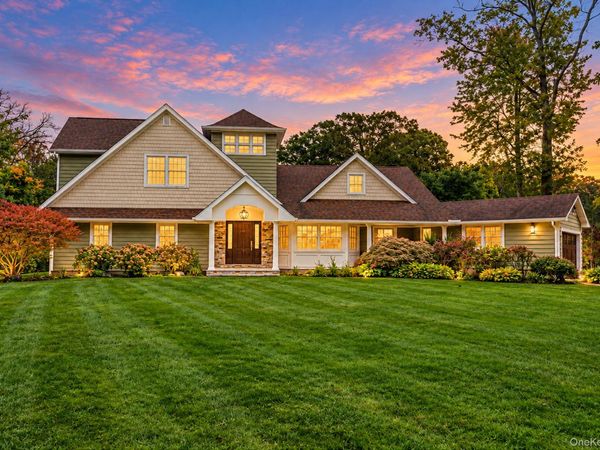 57 Hearthstone Drive , Dix Hills, NY 11746