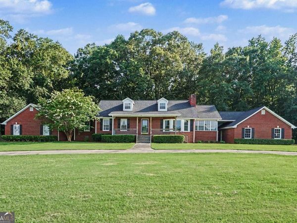 585 P J East Road, Covington, GA 30014