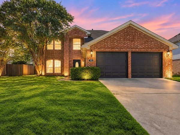322 Ashley Oak Lane, Lake Dallas, TX 75065
