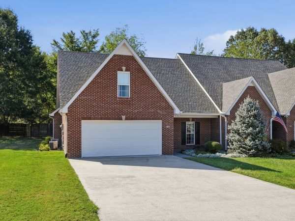 105 Greystone Pl , Tullahoma, TN 37388