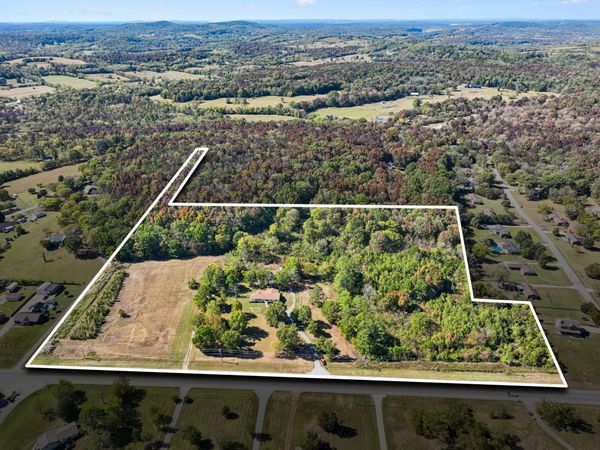 2036 Sparta Pike , Lebanon, TN 37090