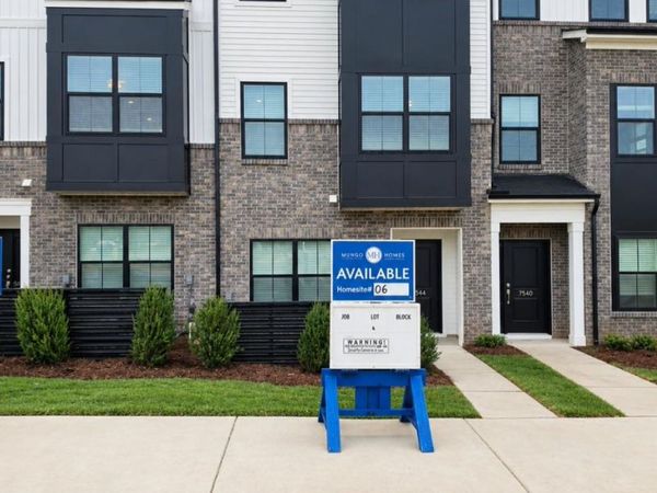 7544 Mashburn Drive , Charlotte, NC 28269
