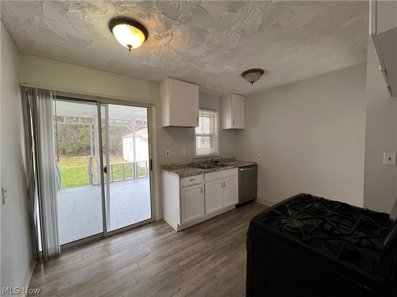 295 Grand Boulevard, Bedford, OH 44146 Photo 4