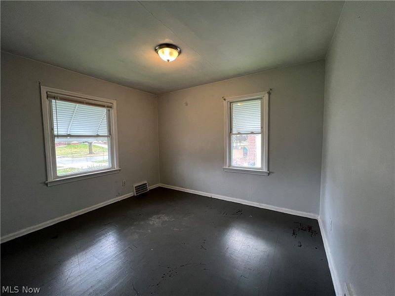 295 Grand Boulevard, Bedford, OH 44146 Photo 8