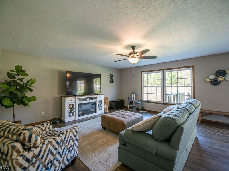 4033 W State Street, New Philadelphia, OH 44663 Photo 21