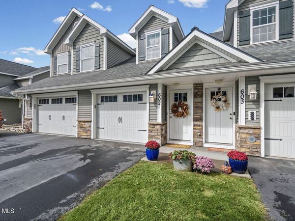 602 Brunswick Meadows Way, Troy, NY 12182