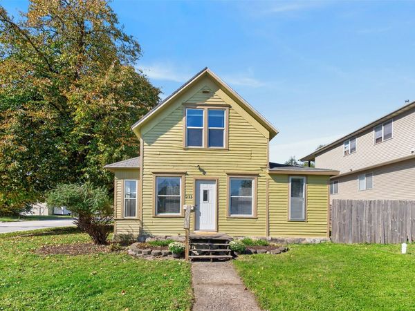 233 Washington Avenue, Ames, IA 50010